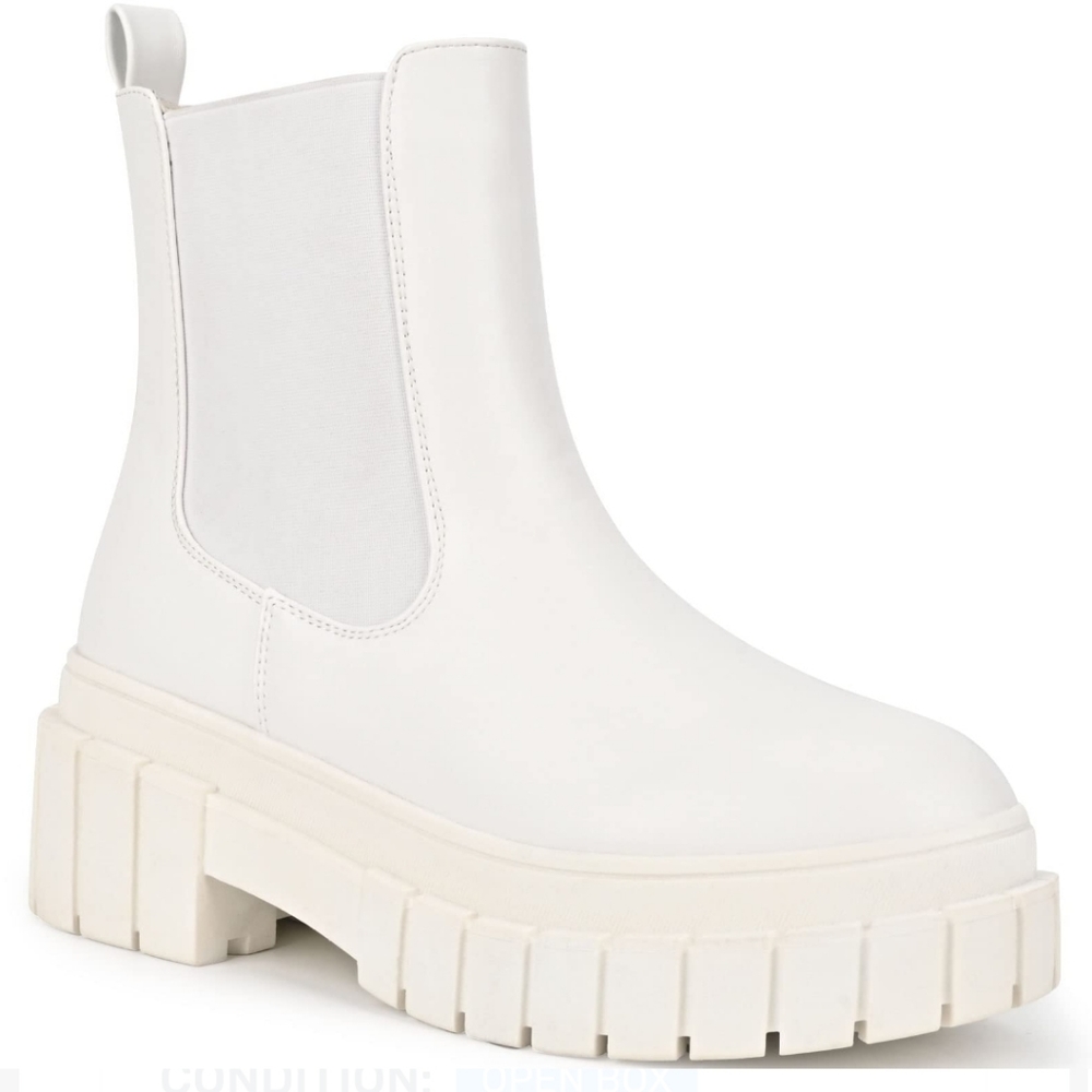 🐳 2/$40 Ready Salted White Chunky Boots - size 11